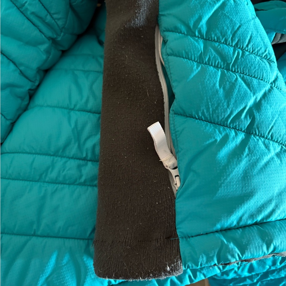 Euc Cat Puffer Jacket - image 4